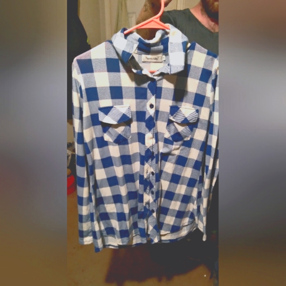 Long sleeve flannel blue and white size medium